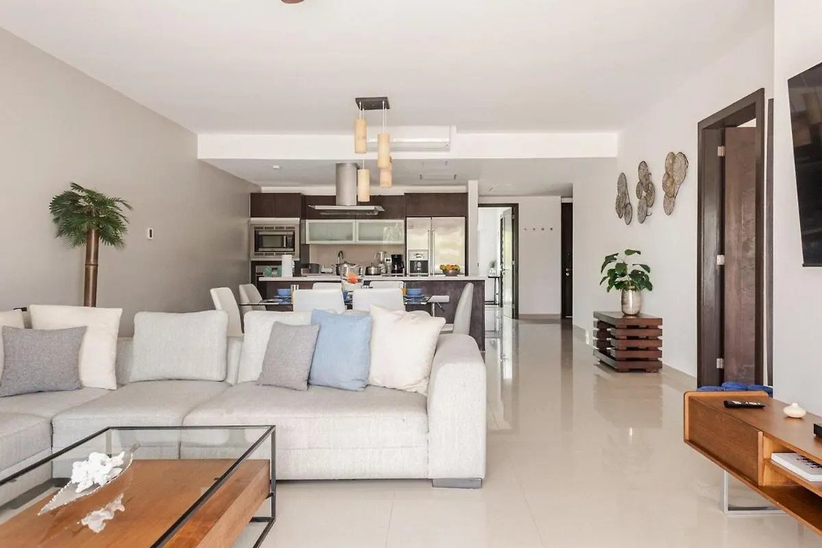 Condo Beach Front 2Br 3Bath Family Big Pool Jacuzzi Tenis Gym Spa Apartment