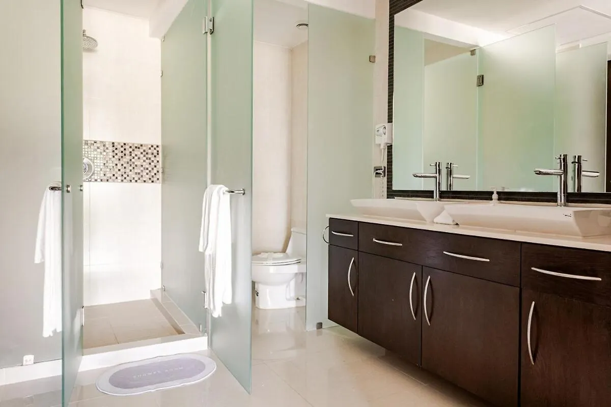 Apartment Condo Beach Front 2Br 3Bath Family Big Pool Jacuzzi Tenis Gym Spa