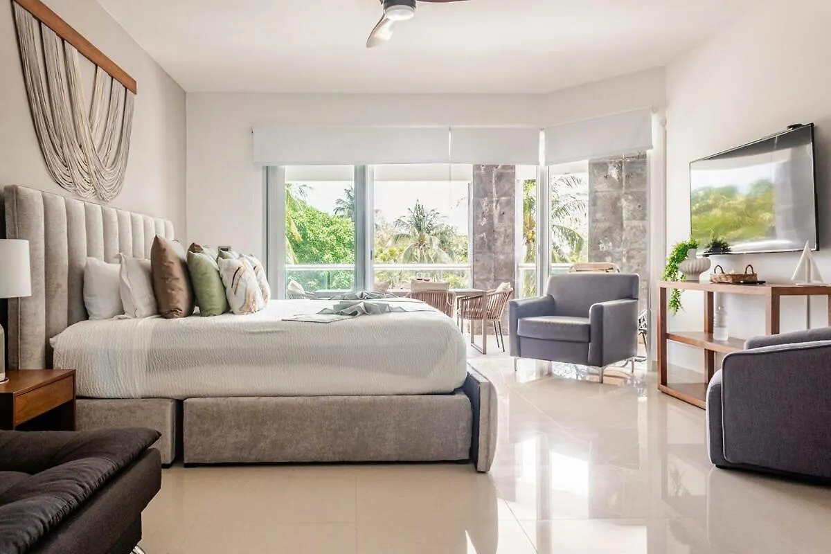 Condo Beach Front 2Br 3Bath Family Big Pool Jacuzzi Tenis Gym Spa Mexico