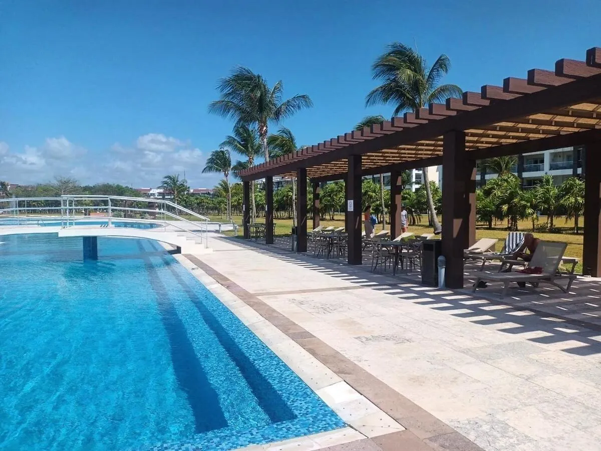 Apartment Condo Beach Front 2Br 3Bath Family Big Pool Jacuzzi Tenis Gym Spa