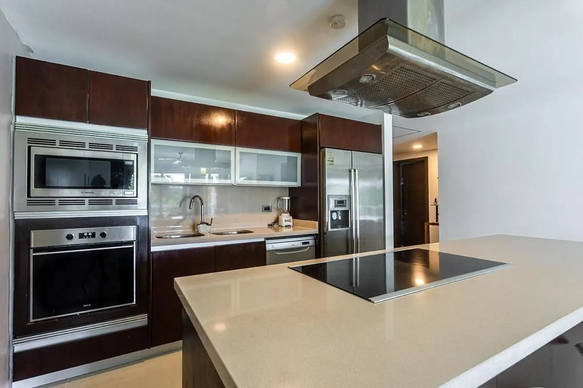 Condo Beach Front 2Br 3Bath Family Big Pool Jacuzzi Tenis Gym Spa Apartment Playa del Carmen