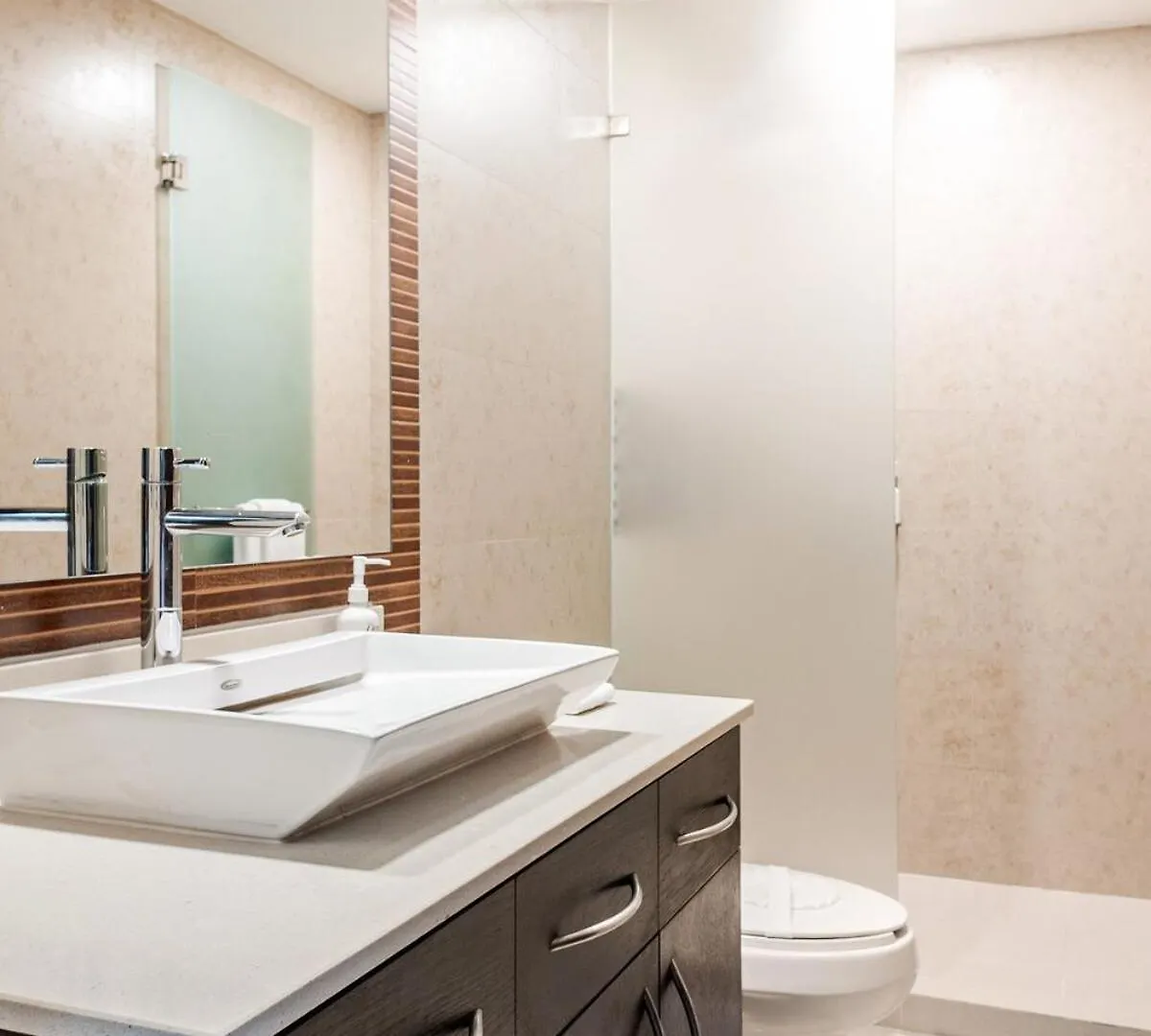 Condo Beach Front 2Br 3Bath Family Big Pool Jacuzzi Tenis Gym Spa Playa del Carmen